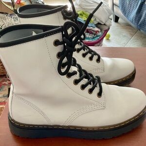 Dr. Martens White Zavala Sz 5 VGUC Bouncing Soles Unisex